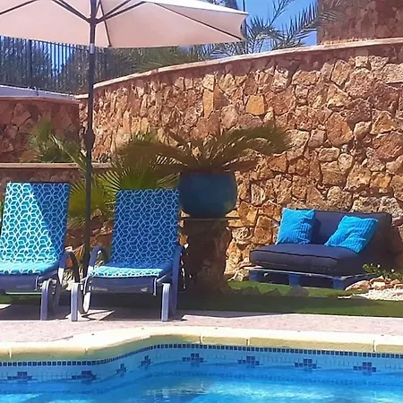 Charming La Mar