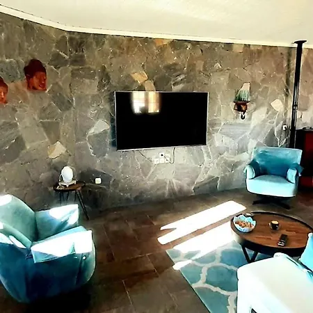 Charming La Mar *